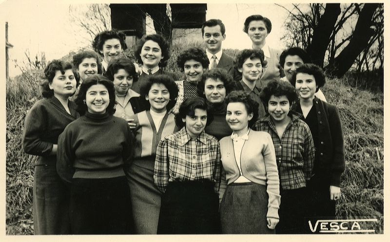 Fortun&eacute;e, Hughette, Claire, Sonia, Henriette, Jacqueline, Graziella, Juliette, Fran&ccedil;ois, L&eacute;a, Ren&eacute;e, Gis&egrave;le, Simone, Bella