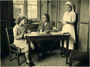 Le Dr. Serin, psychiatre - visite d'entr&eacute;e